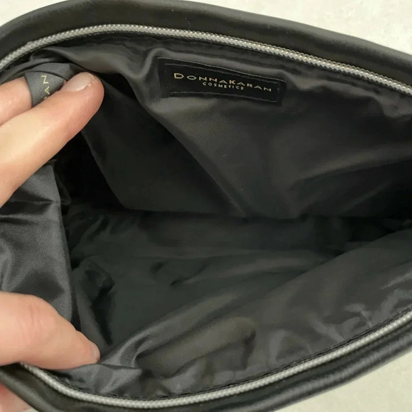 NWOT DKNY Donna Karan/ ๐ฐ2 for $10๐ฐ Black faux leather/ Cosmetic/ Travel bag - Picture 4 of 10